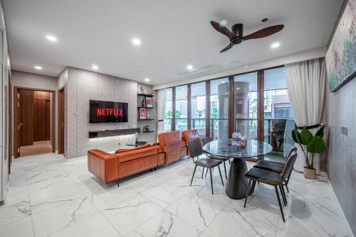 Thu Thiem Apartment | Metropole Condo City Central Sy's Home