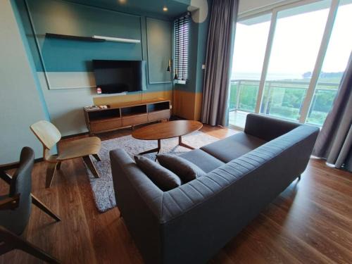 Kuching Apartment | Miki Santubong and Damai Apartment