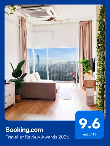 Salak South Apartment | Mimi Cozy Homestay, 3R3B KLCC View with PLAYSTATION 4, NETFLIX, WiFi 6, Home Cinema