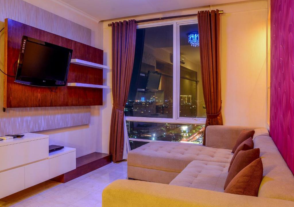 Senayan Apartment | Modern 2 BR Apartment @ FX Residence with City View By Travelio
