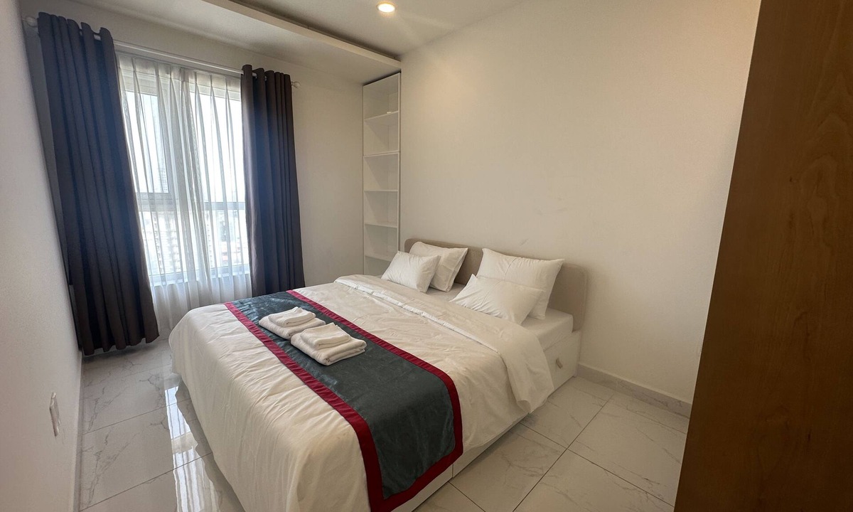 Phuong 8 Apartment | Modern 2BR Condo at Terra Royal 10m to Bến Thành market, 10m to Airport