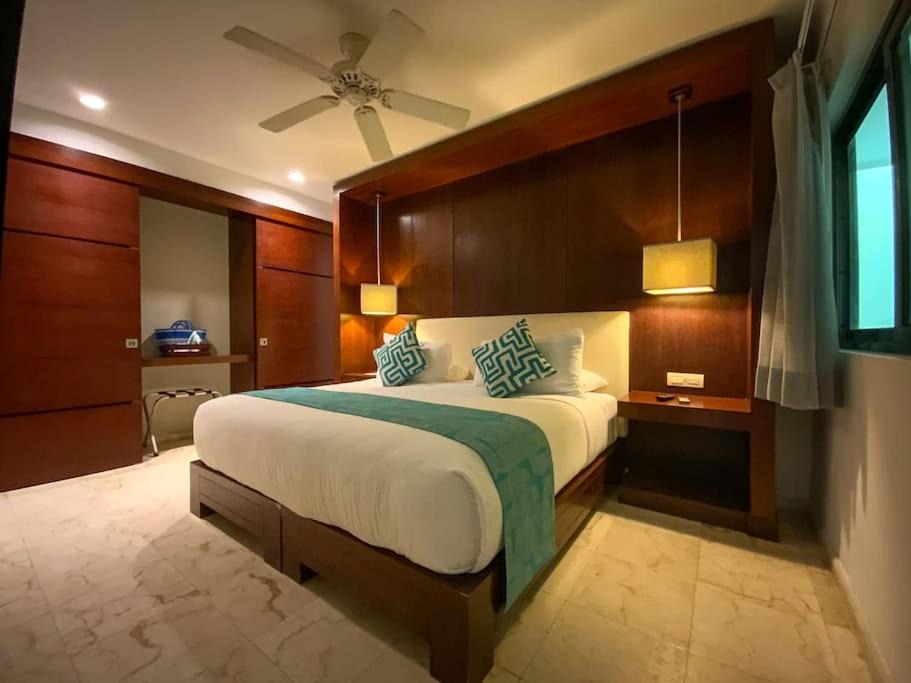Downtown Apartment | Modern 5th Avenue Apartment w/ Infinity Pool