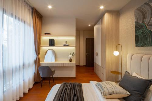 Ban Waen House | Modern Luxury Pool Villa Chiang Mai