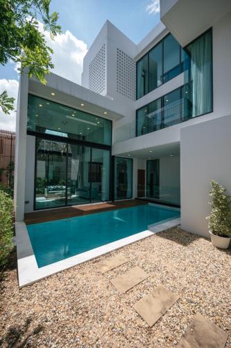 Chang Phueak Villa | Montanas Pool Villa Near Nimman , Daily maid