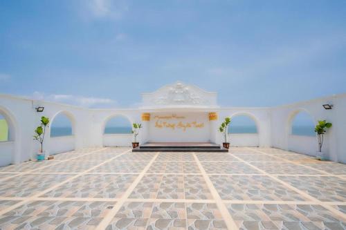 Hoang Hoa Hotel | Moonlight Hotel, Beachfront, Hai Tien