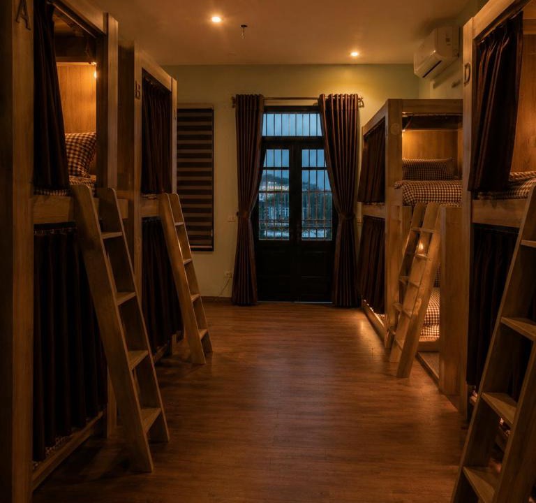 Ninh Binh Hostel | Mountain Goat Wooden Capsules Hostel 247