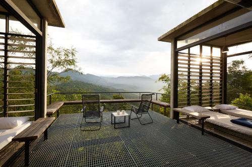 Hulu Selangor House | Mountain View Getaway House with Pool Lauhaus 1