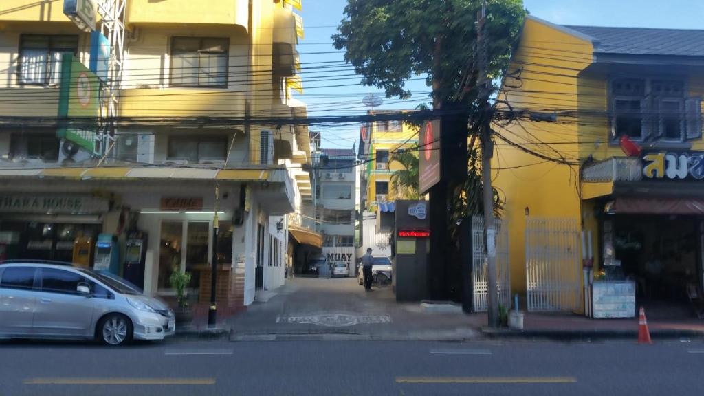 Chana Songkhram Hostel | Muay Thai Hostel Khaosan