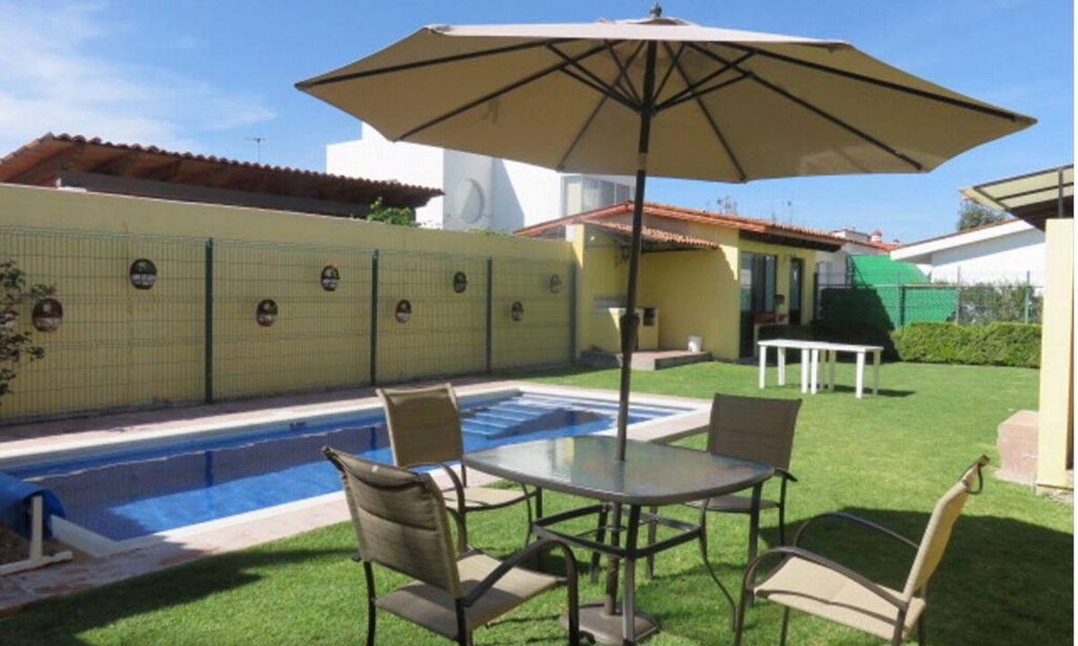 Tequisquiapan House | RINCONES DE TEQUIS Country house with heated swimming pool, fireplace