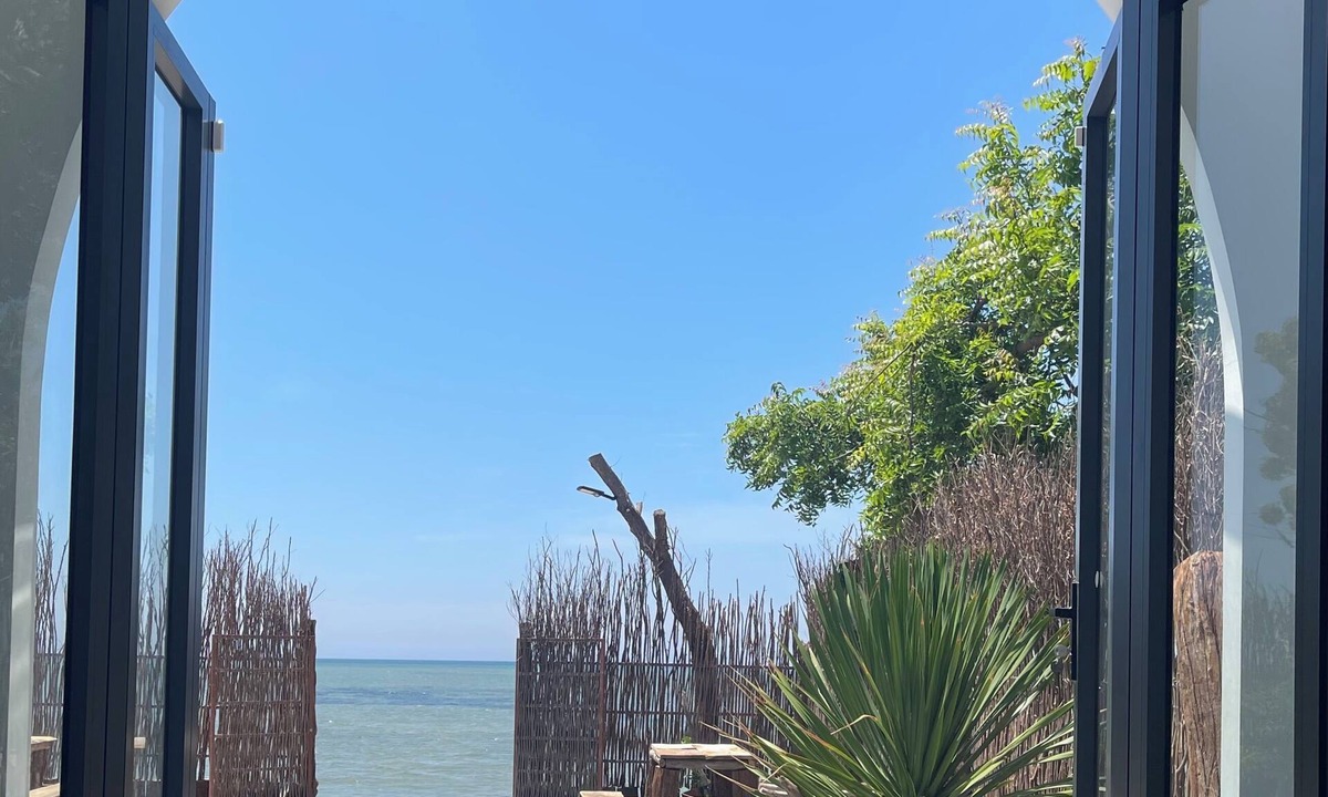 Ninh Hai House | My Hoa Oceanfront Home
