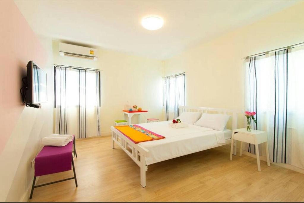 Thung Maha Mek Hostel | My Thai Hostel