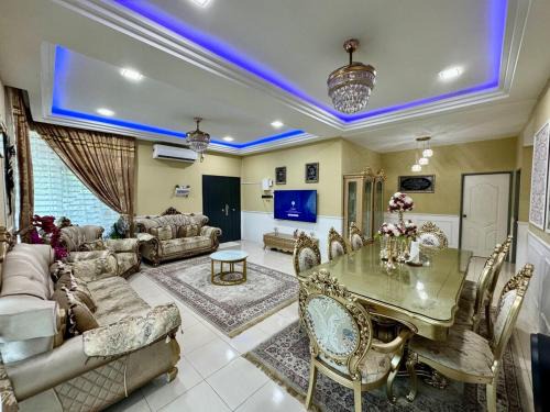 Tanjung House | MyEz Homestay Private Pool, Sungai Karang