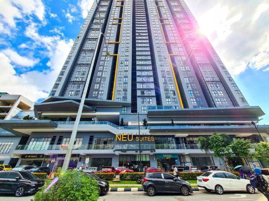 Kampung Pandan Dalam Apartment | Neu Suits