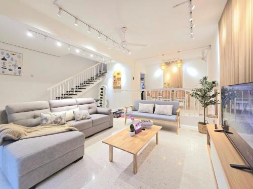 Petaling Jaya House | NEW! 17Pax, Damansara Uptown, Starling, One Utama, TTDI, Damansara 3