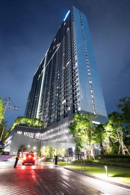 Bang Phlat Apartment | NEW*Luxury 2BR Apartment Riverview-Netflix-MRT*3TV