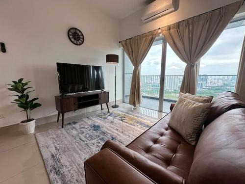 Salak South Apartment | NEW Razak City Residence 4pax 3R3B