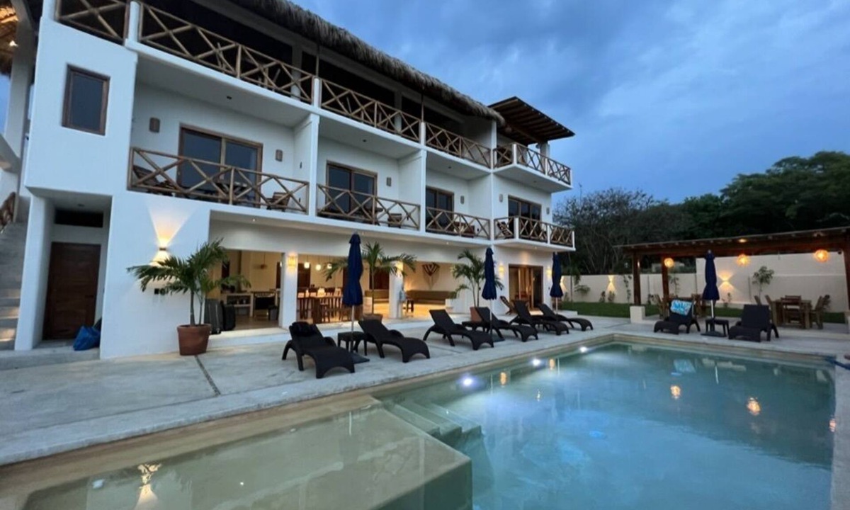 Brisas de Zicatela Villa | New Retreat style villa "Casa Jubilee" with starlink
