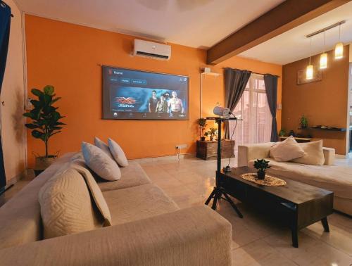 Taman Mount Austin House | New Spacious 4BR House Near IKEA Mount Austin JB