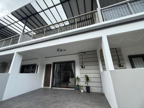 Tanah Rata House | New2 Storey Terrace House Night Market
