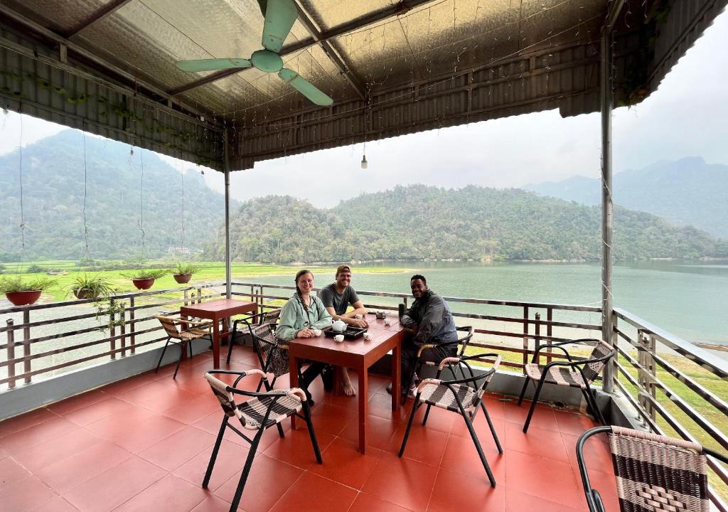 Nam Mau Bed & Breakfast | Nhà Nghỉ Sơn Lâm - Ba Bể lake Best view