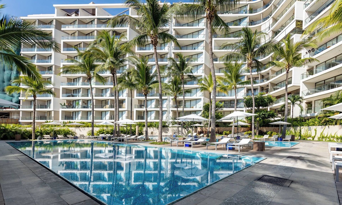 Marina Vallarta Condo | Nima Bay Escape, Stylish 2BR + Pool, Gym & Walkable Dining in Marina