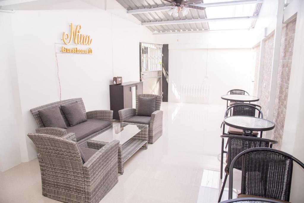 Wat Bowon Niwet Hotel | ninaguesthouse