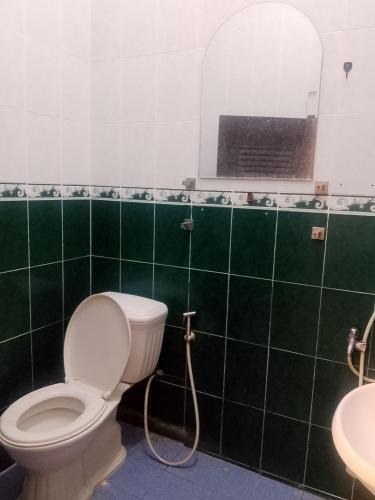 Chamkar Mon Hotel | No signboard