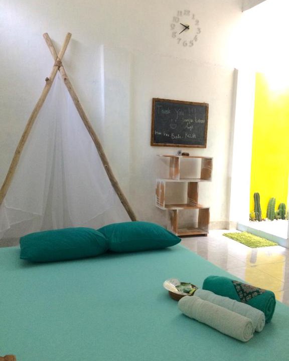 Central Yogyakarta House | "NOMORE" Gallery and Guesthouse