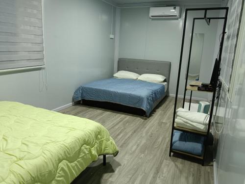 Batu Pahat House | NorRiz Cabin Parit Haji Rais