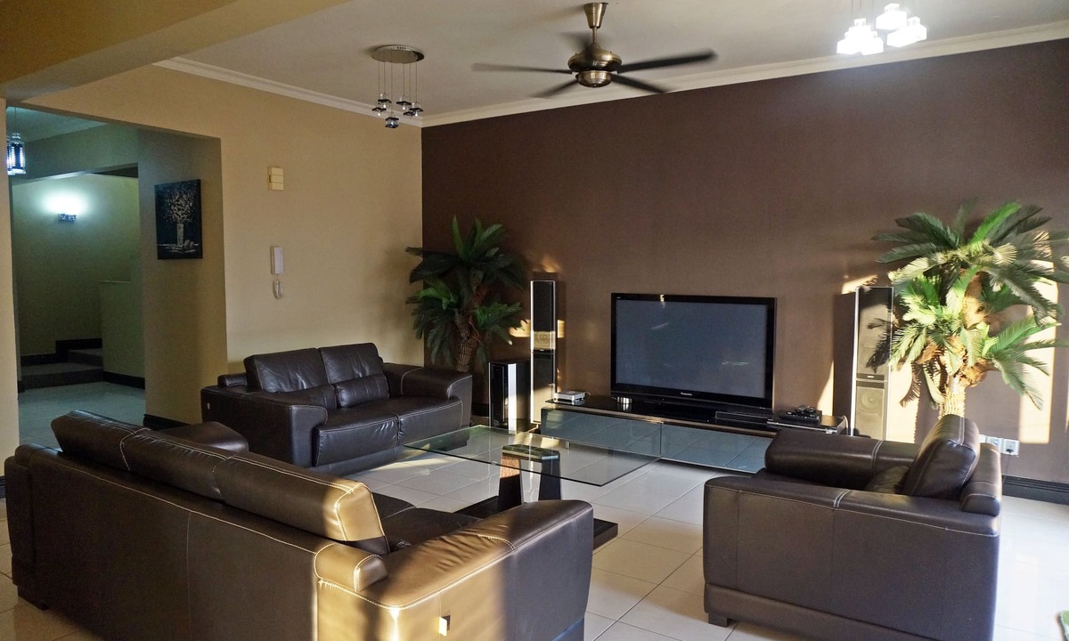 Downtown Kota Kinabalu House | North Borneo Paradise 12 Pax Penthouse