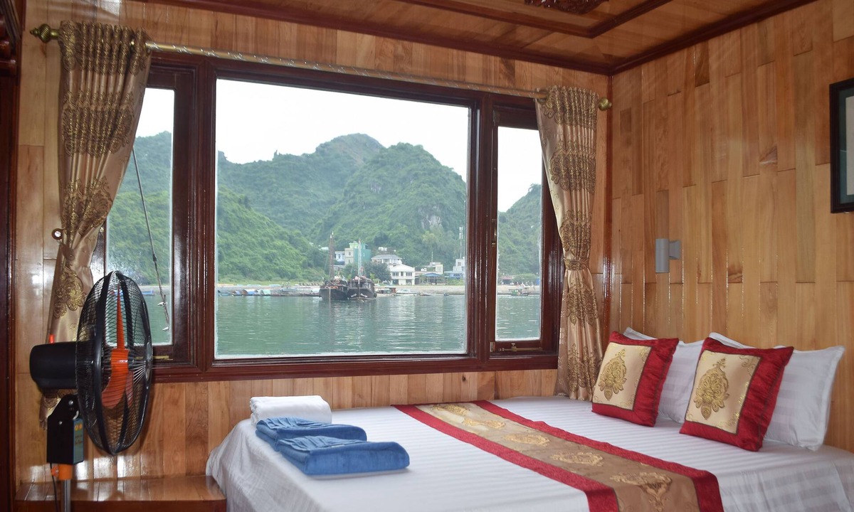 Cat Hai Boat Rental | Ocean Cruise