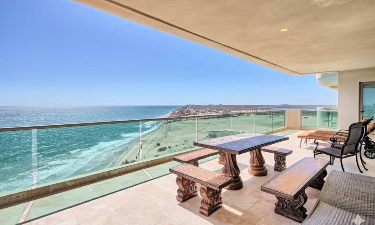 Las Conchas Condo | Ocean Wrap Around Oceanfront Balcony at Tessoro