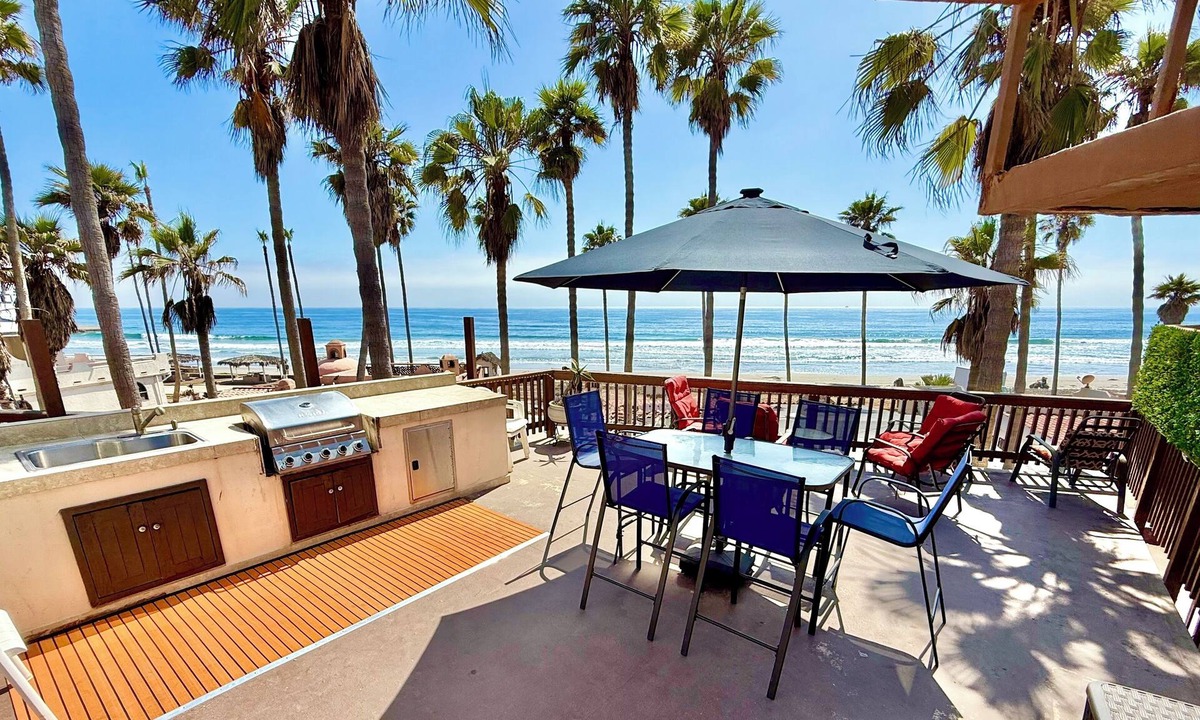 Playas de Rosarito House | Oceanfront beach house, a tropical oasis in Baja California.