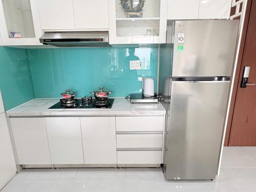 Bach Dang Riverside Apartment | Olala Saigon Apartment free pool