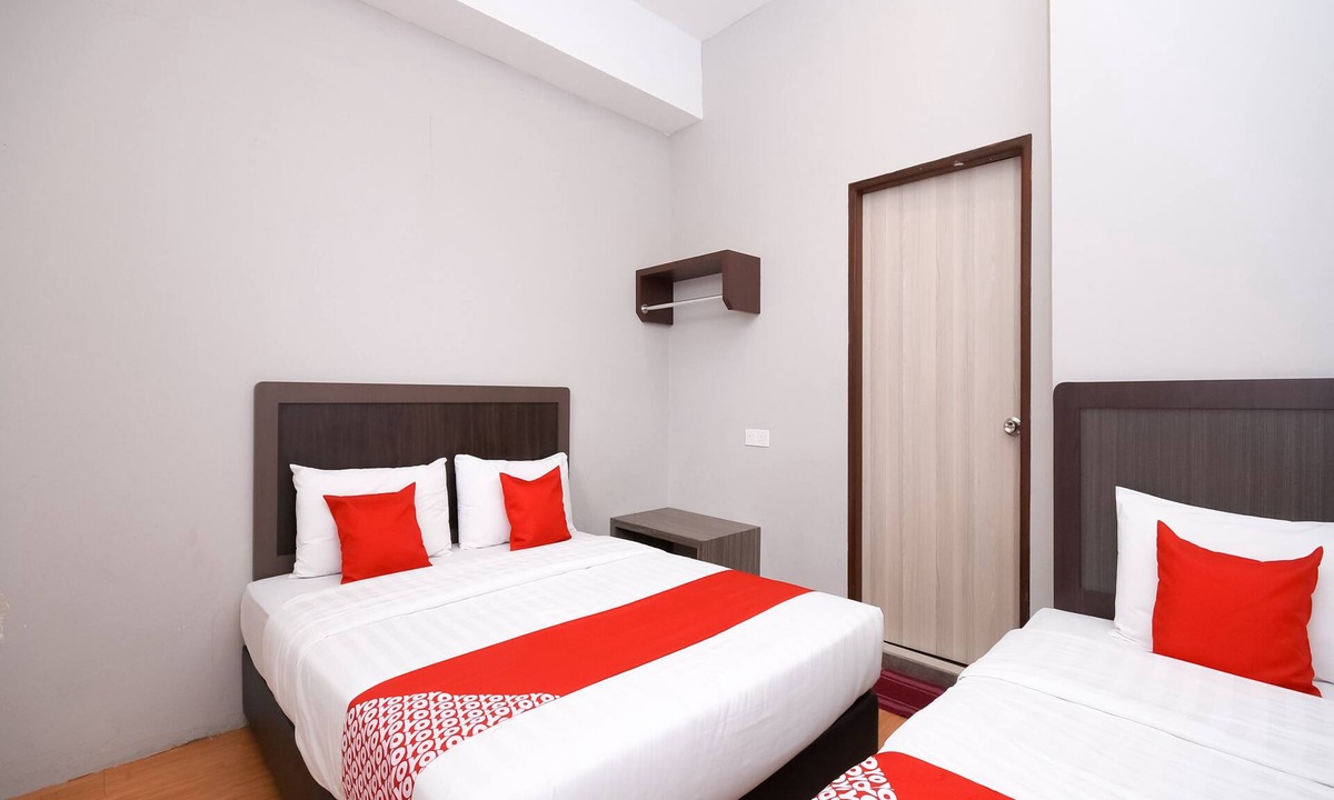 Miri Hotel | OYO 1111 Harmony Stay