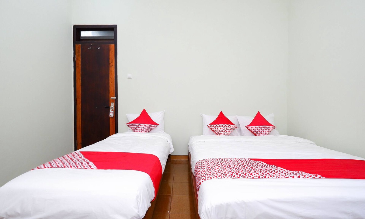 Surakarta Hostel | OYO 1414 Paviliun Permata