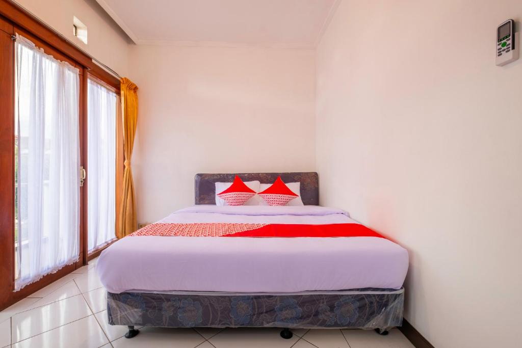 Oyo Sinulingga Residence | Bandung