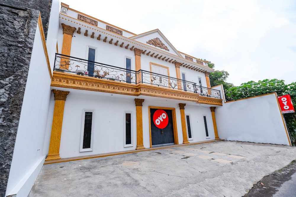 Surakarta Hotel | OYO 2856 Wisma Fortuna Syariah