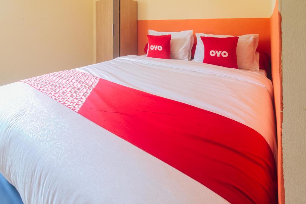 Ambon Hotel | OYO 2970 Aman Guest House
