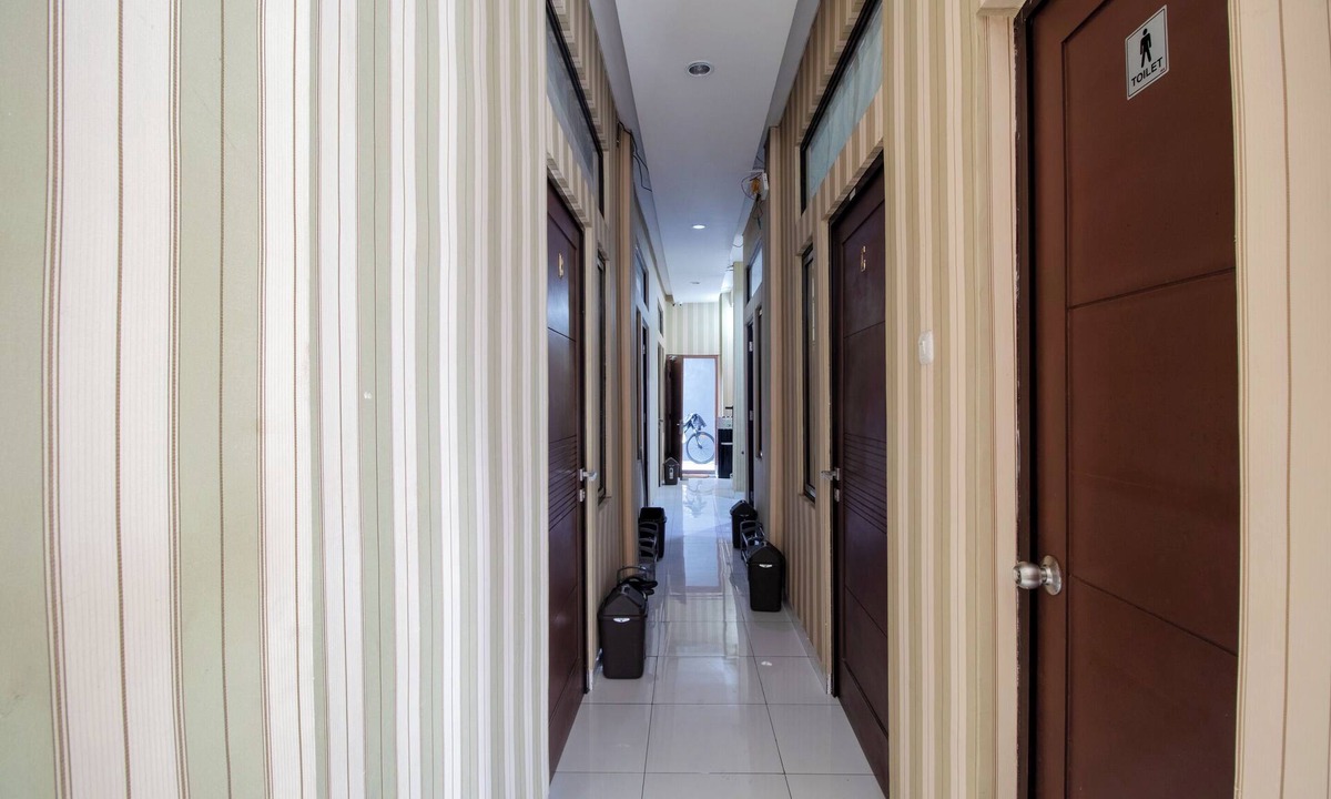 Karawang Hotel | OYO 3253 Sofia Residence