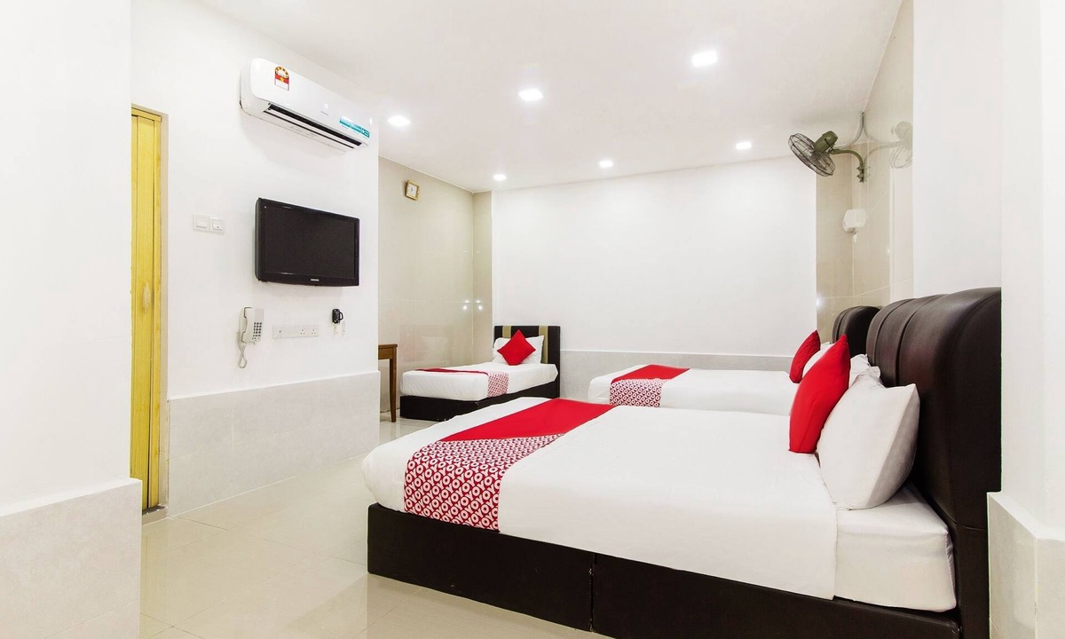 Bandar Baru Salak Tinggi Hotel | OYO 414 Adiff Palace Hotel
