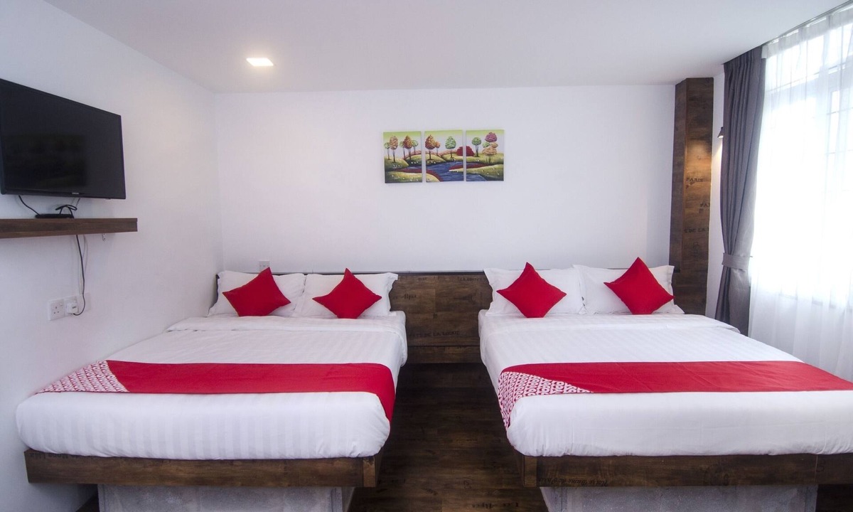 Kuching Hotel | OYO 836 Mandurah Room & Cafe