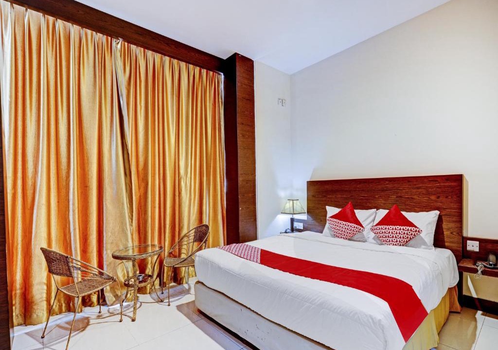 Oyo Hotel Star | Lubuk Baja