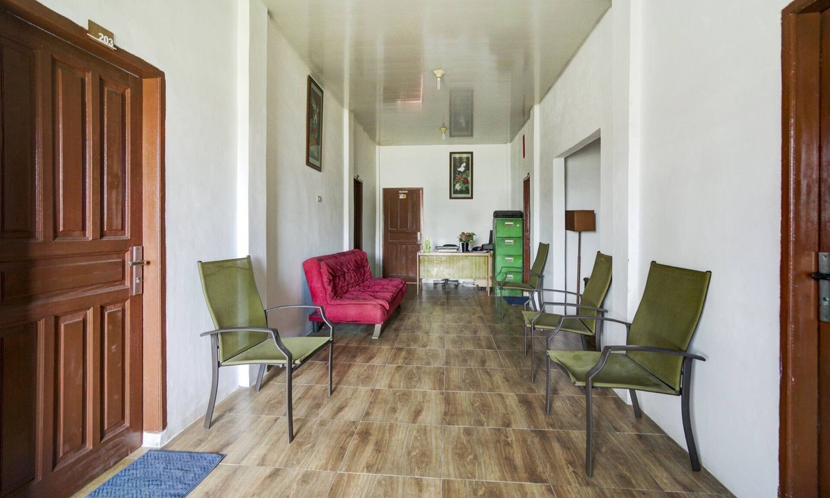 Balige Hotel | OYO 90645 Karisma Residence
