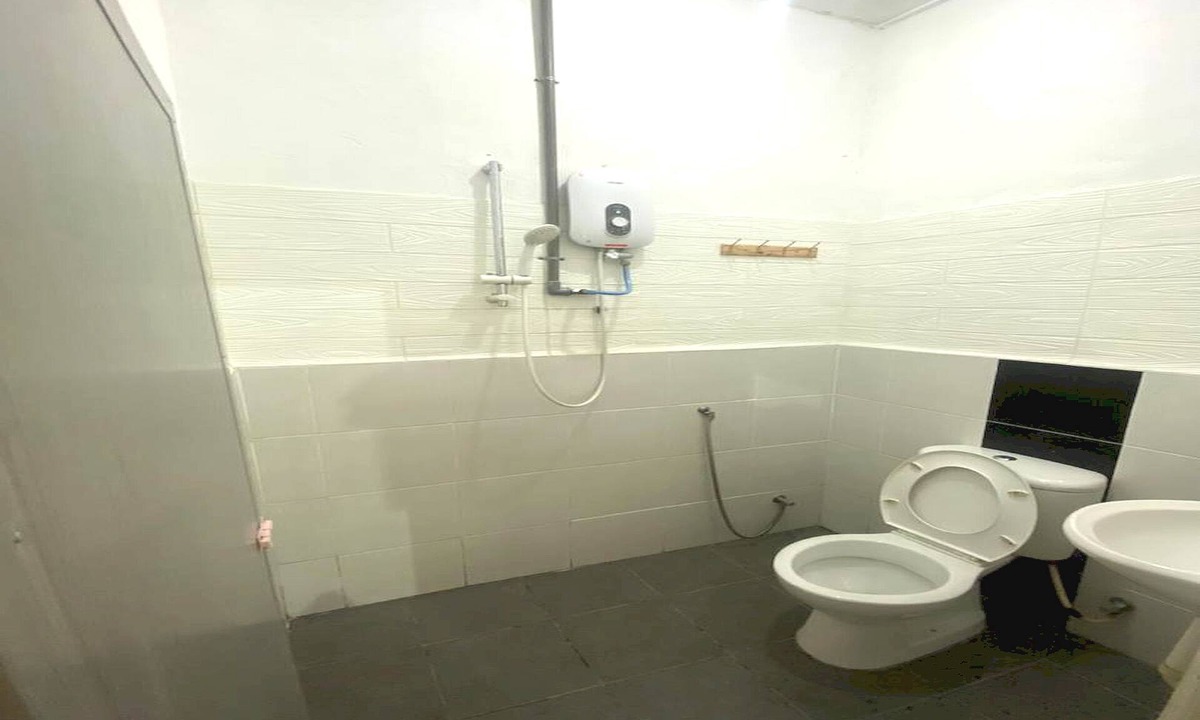 Pantai Tengah Hotel | OYO 90935 Langkawi Western Motel