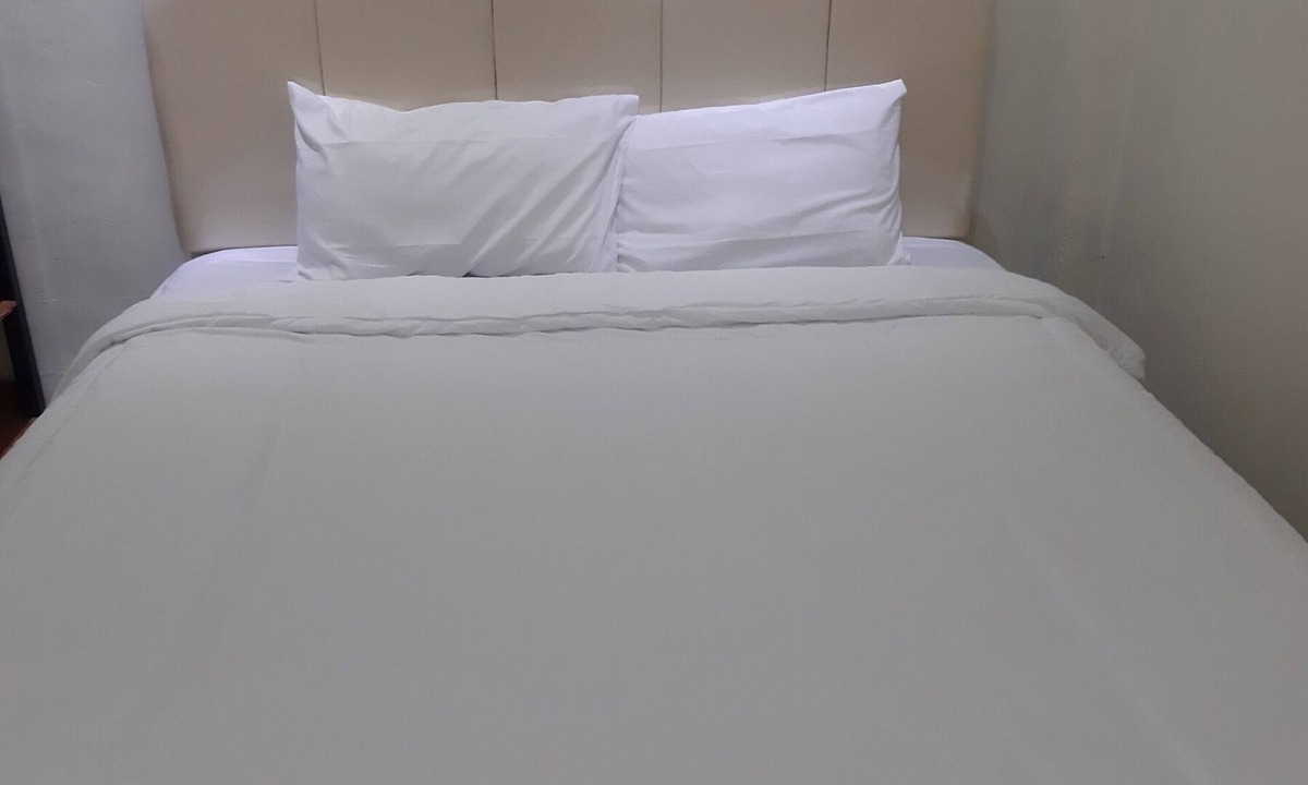 Sei Pinang Hotel | OYO 93521 Wisma Flamboyan NearTaman Makam Pahlawan
