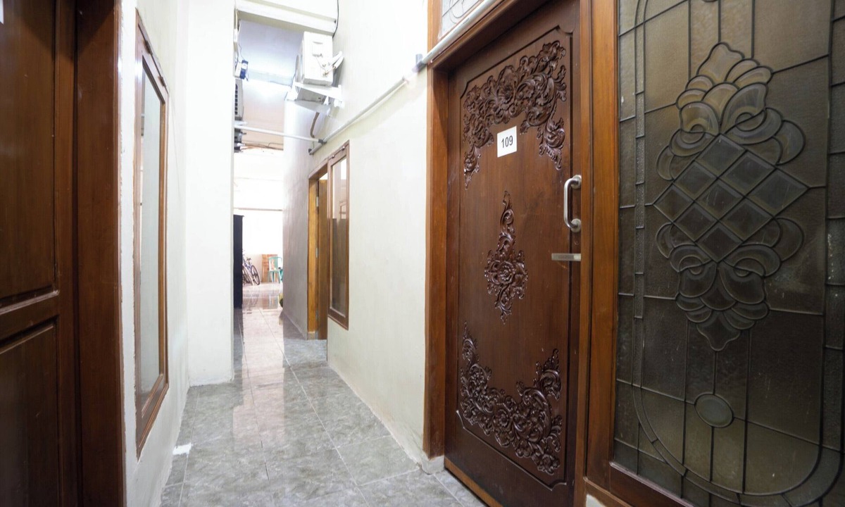 Klojen Hotel | OYO 93987 Suropati 2 Guest House