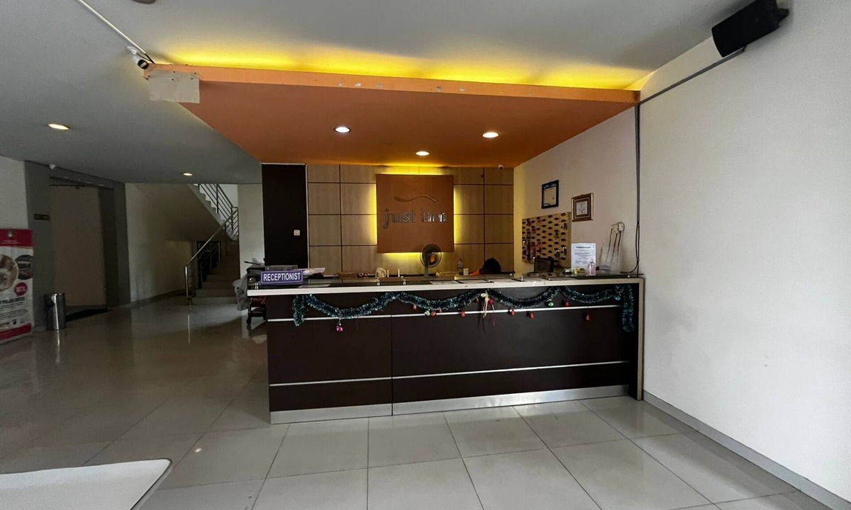 Surakarta Hotel | OYO 94442 Jebres Inn