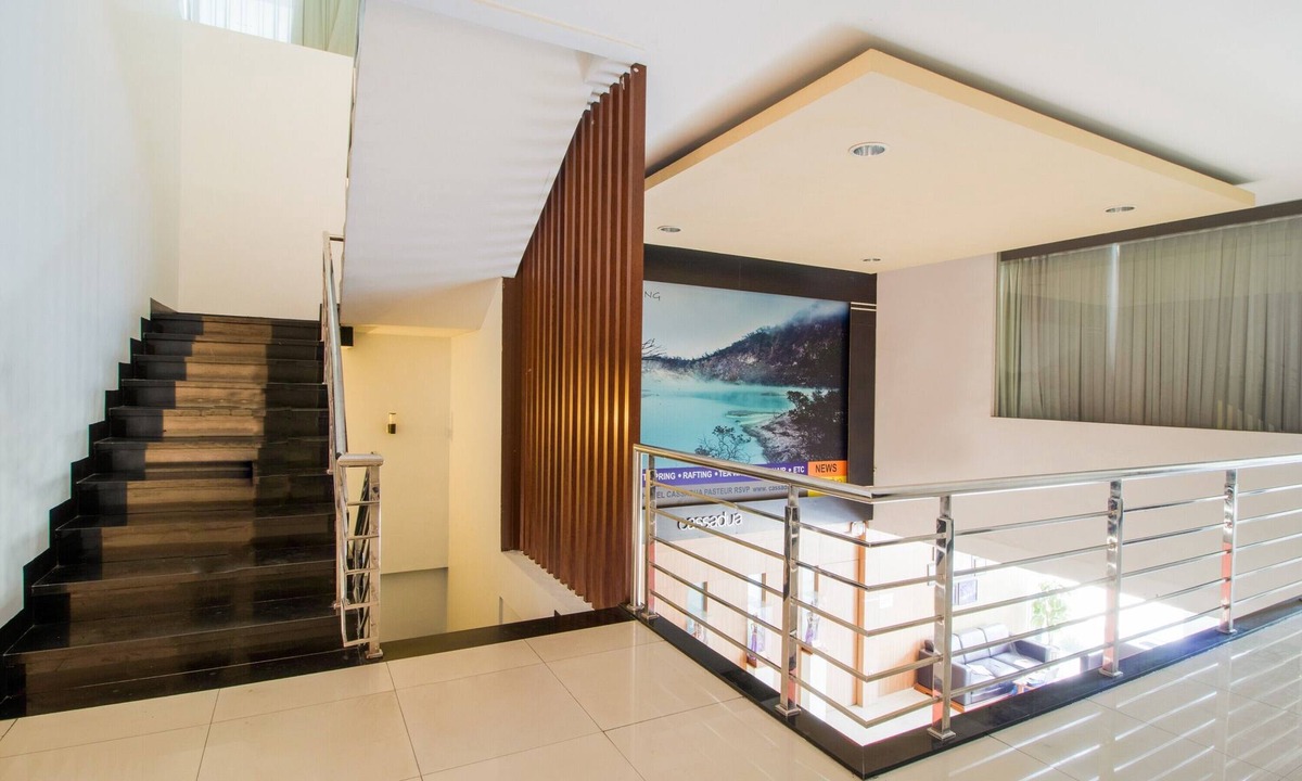 Bandung Hotel | OYO Flagship 3753 Cassa Dua Hotel