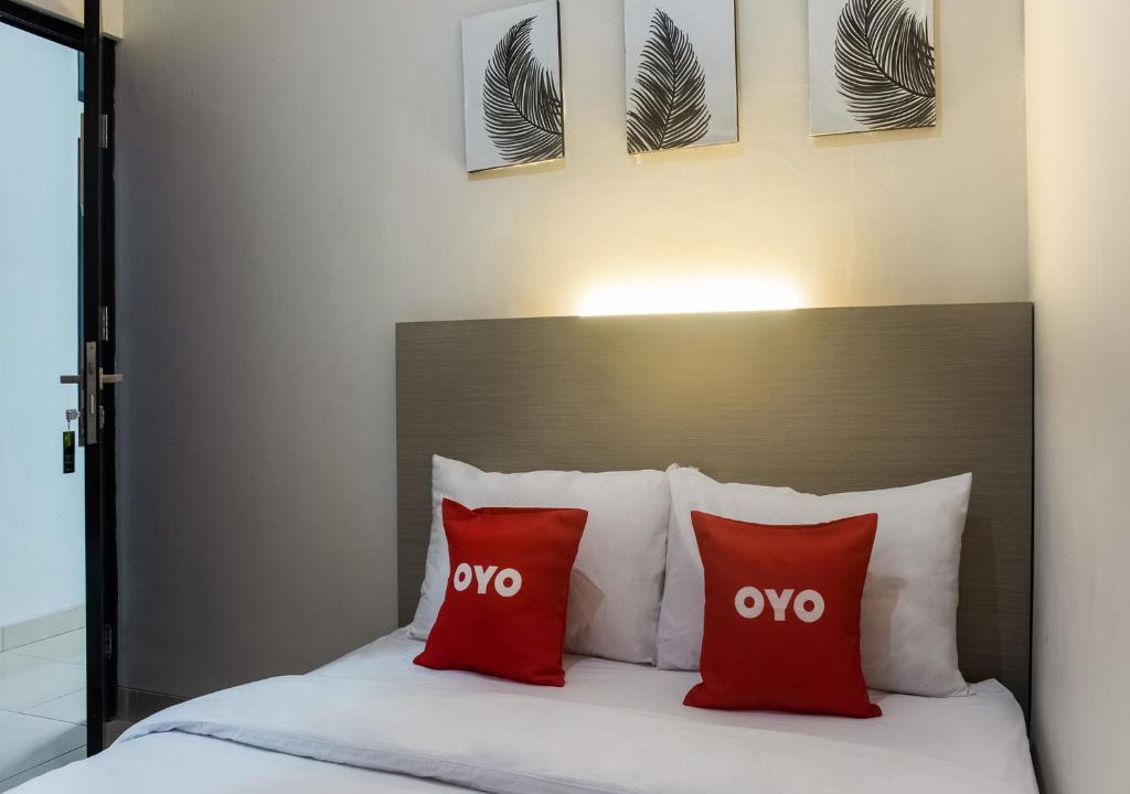 Karawang Hotel | OYO Life 3251 D'daun Inn